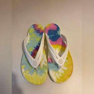 Crocs Women's Sandals Tie Dye Flip Flops Yellow, Blue, Purple Size 8 W Style Vtg
